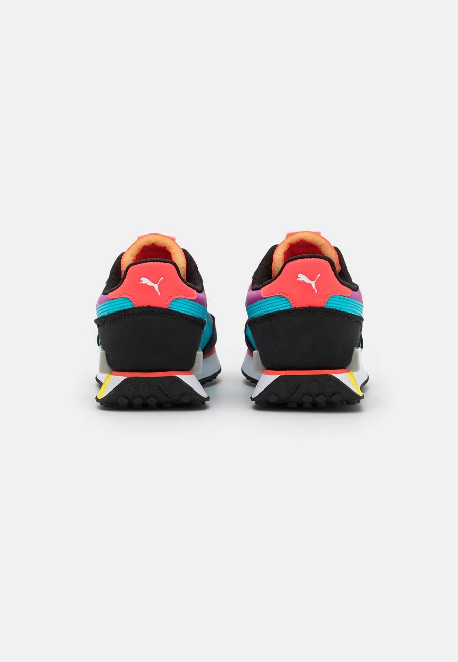 Фото № 2 с приближением к товару «‎Puma Future Rider Icons »