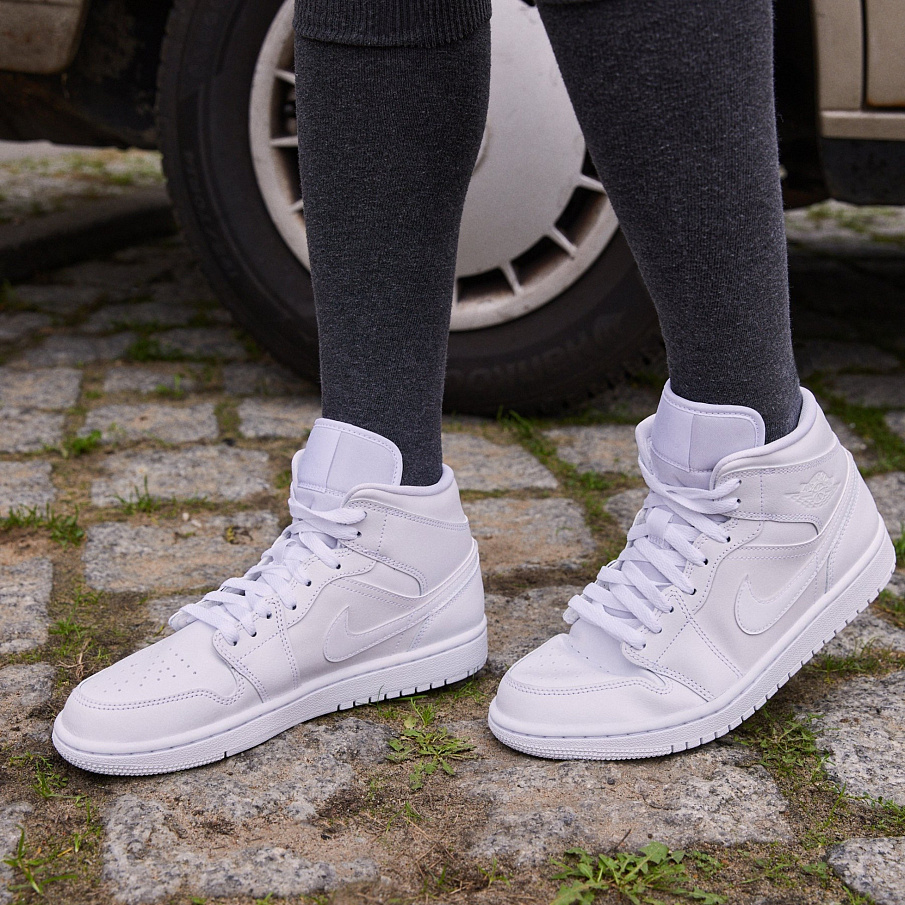 Фото № 1 с приближением к товару «‎Jordan Wmns Air 1 365 »