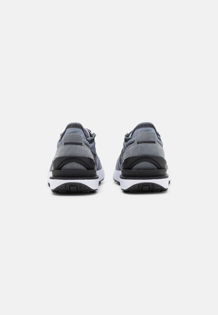 Фото № 2 с приближением к товару «‎Nike Waffle One »