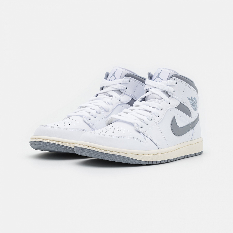 Фото № 4 с приближением к товару «‎Air Jordan 1 »