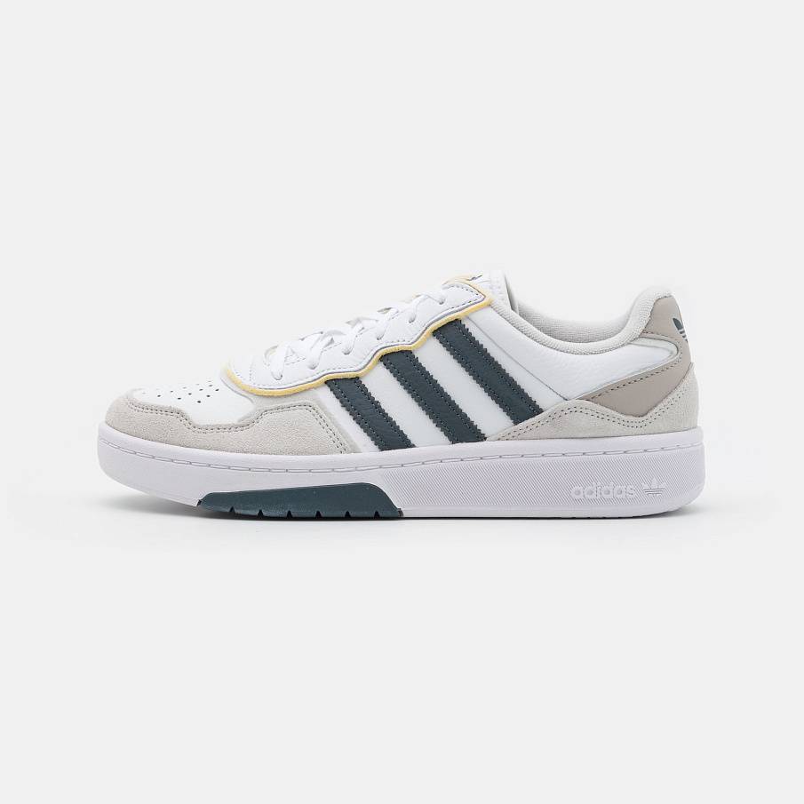 Фото № 1 с приближением к товару «‎Adidas Courtic »