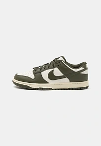 Фото № 1 с приближением к товару «‎DUNK RETRO»