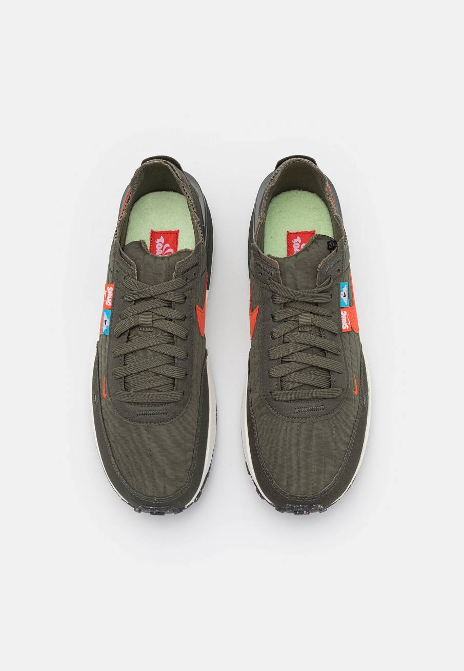 Фото № 3 с приближением к товару «‎Nike Waffle One »