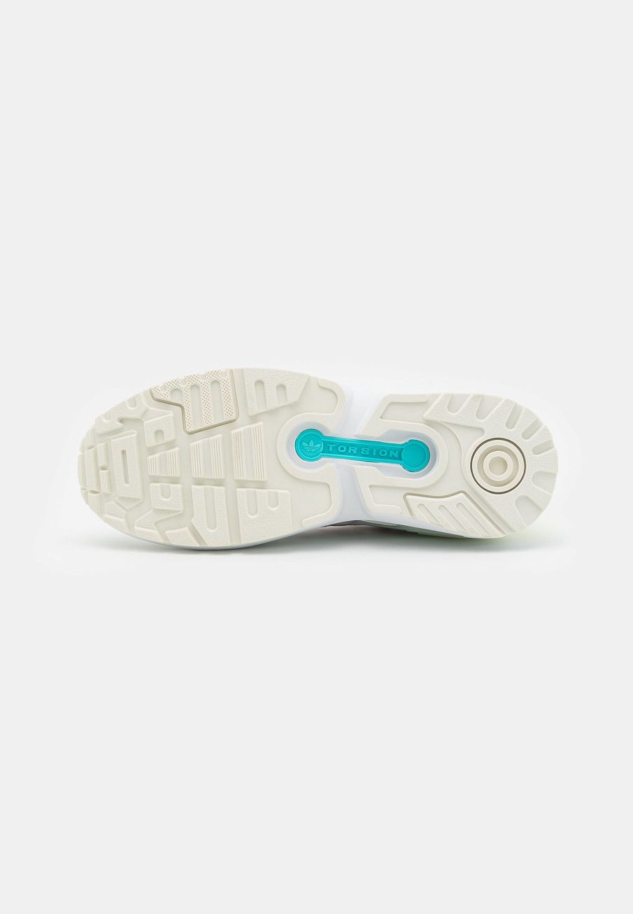 Фото № 5 с приближением к товару «‎Adidas ZX Wavian »