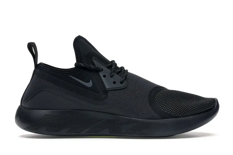 Фото № 1 с приближением к товару «‎Nike LunarCharge Black»