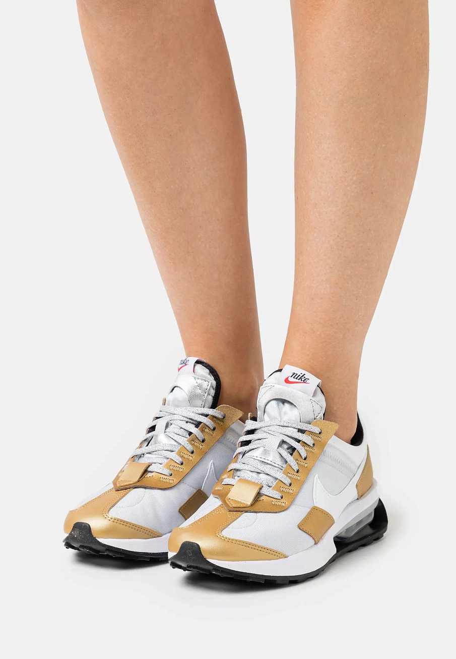 Фото № 1 с приближением к товару «‎AIR MAX PRE-DAY»