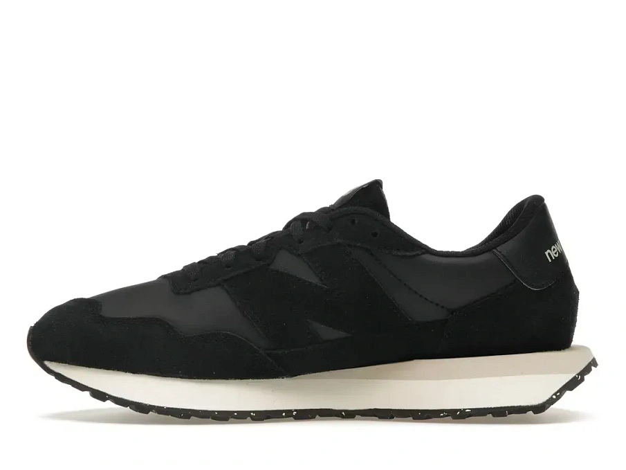 Фото № 3 с приближением к товару «‎New Balance 237»