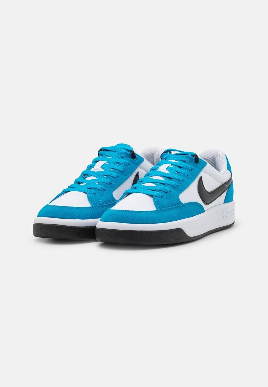 Фото № 1 с приближением к товару «‎Nike Adversary Premium »