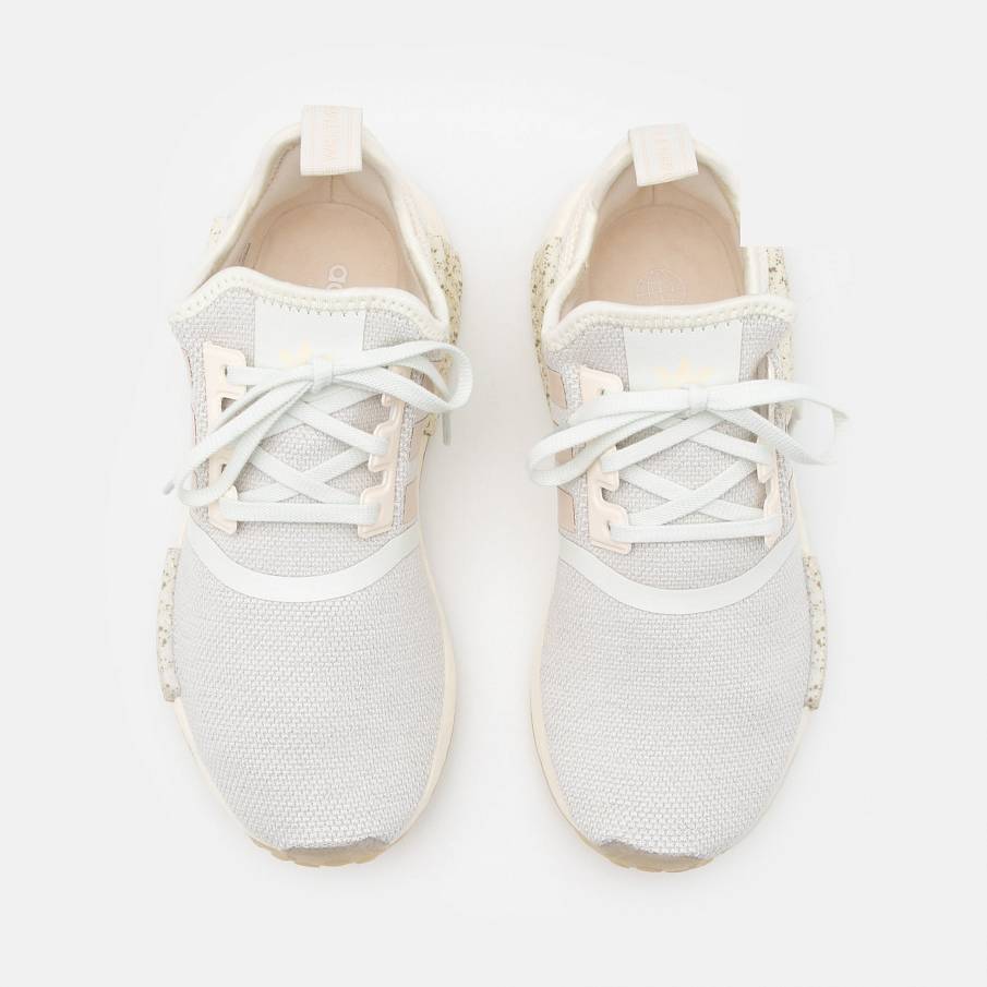 Фото № 4 с приближением к товару «‎Adidas Nmd R1 »