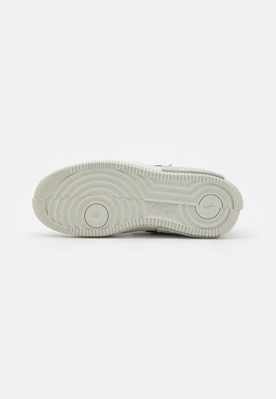 Фото № 5 с приближением к товару «‎Nike Air Force 1 Fontanka »