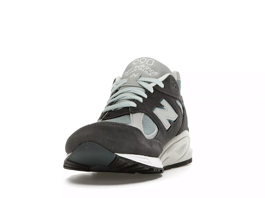 Фото № 5 с приближением к товару «‎New Balance 990v2 Kith Steel Blue»