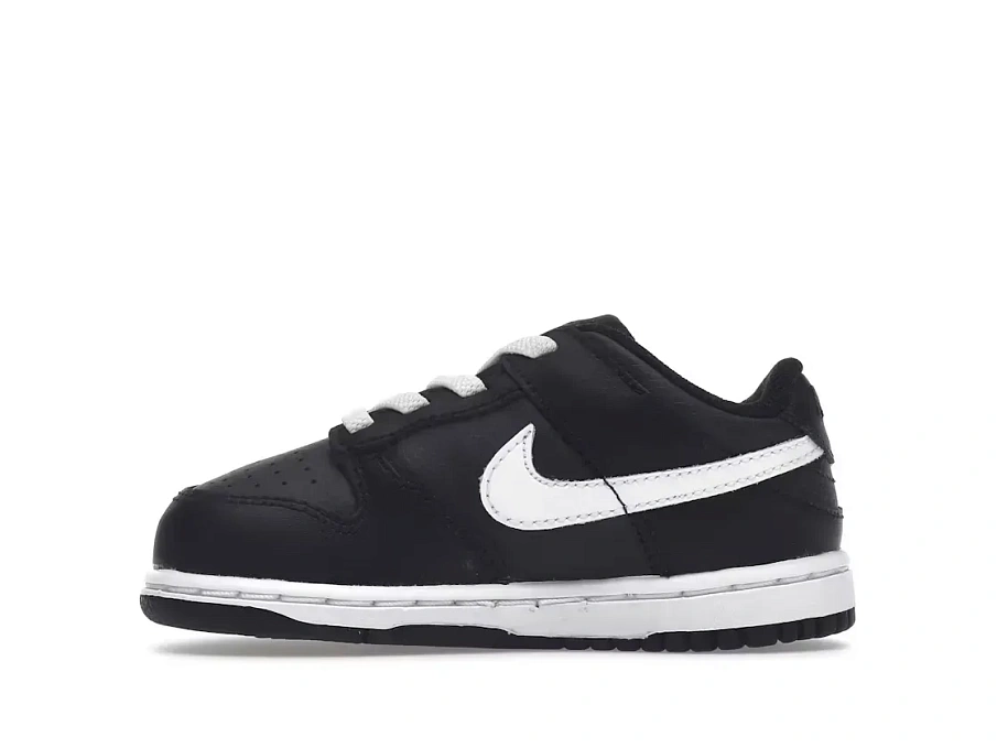 Фото № 3 с приближением к товару «‎Nike Dunk Low»