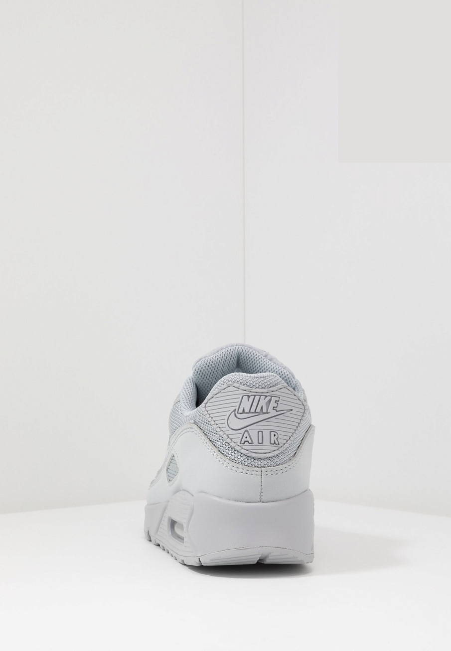 Фото № 3 с приближением к товару «‎Nike Air Max 90 »