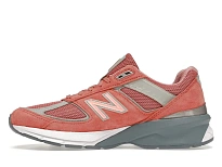 Фото № 3 с приближением к товару «‎New Balance 990v5»