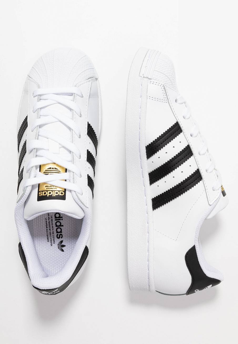 Фото № 2 с приближением к товару «‎Adidas Superstar »