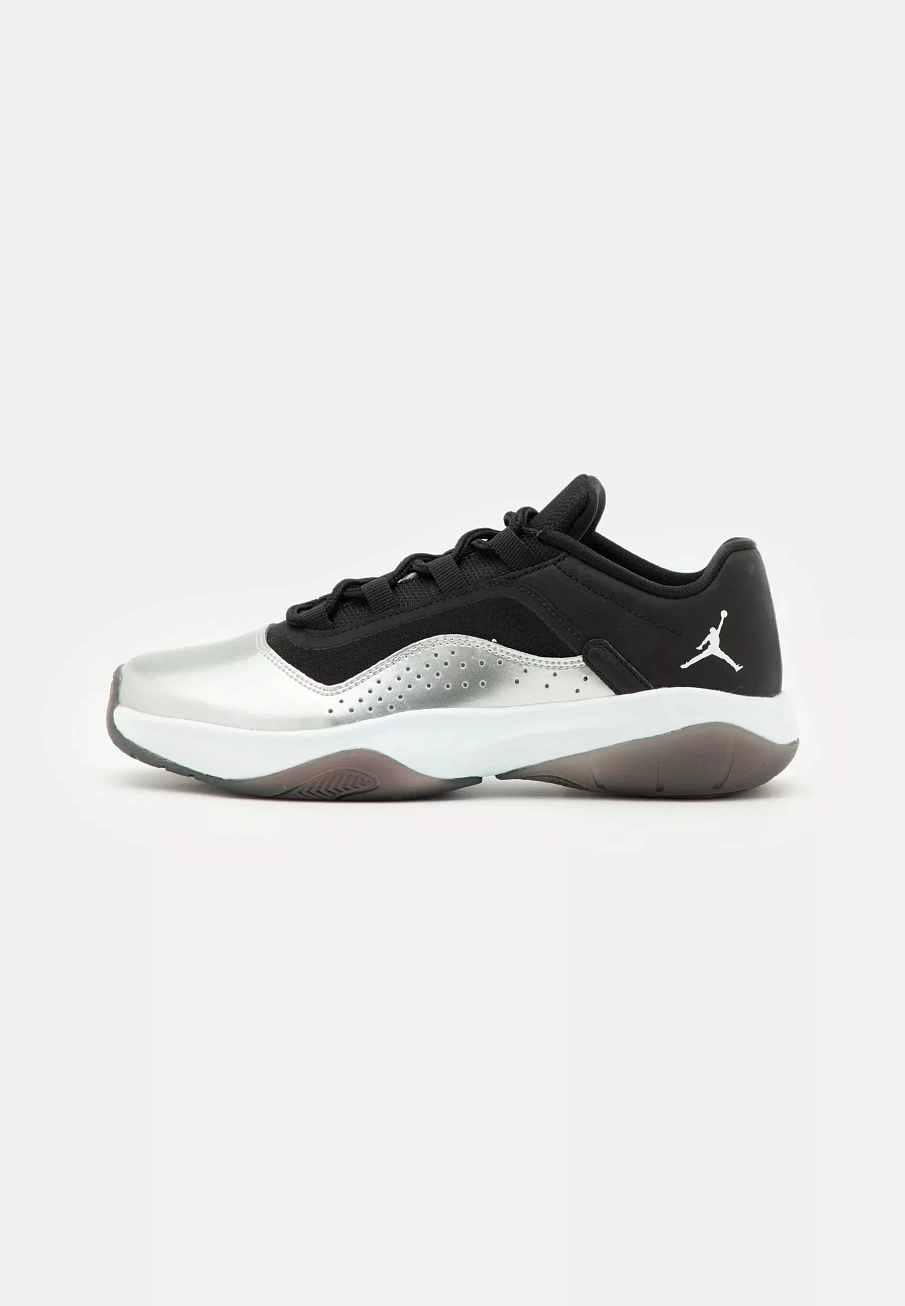 Фото № 4 с приближением к товару «‎WMNS AIR JORDAN 11 CMFT LOW»