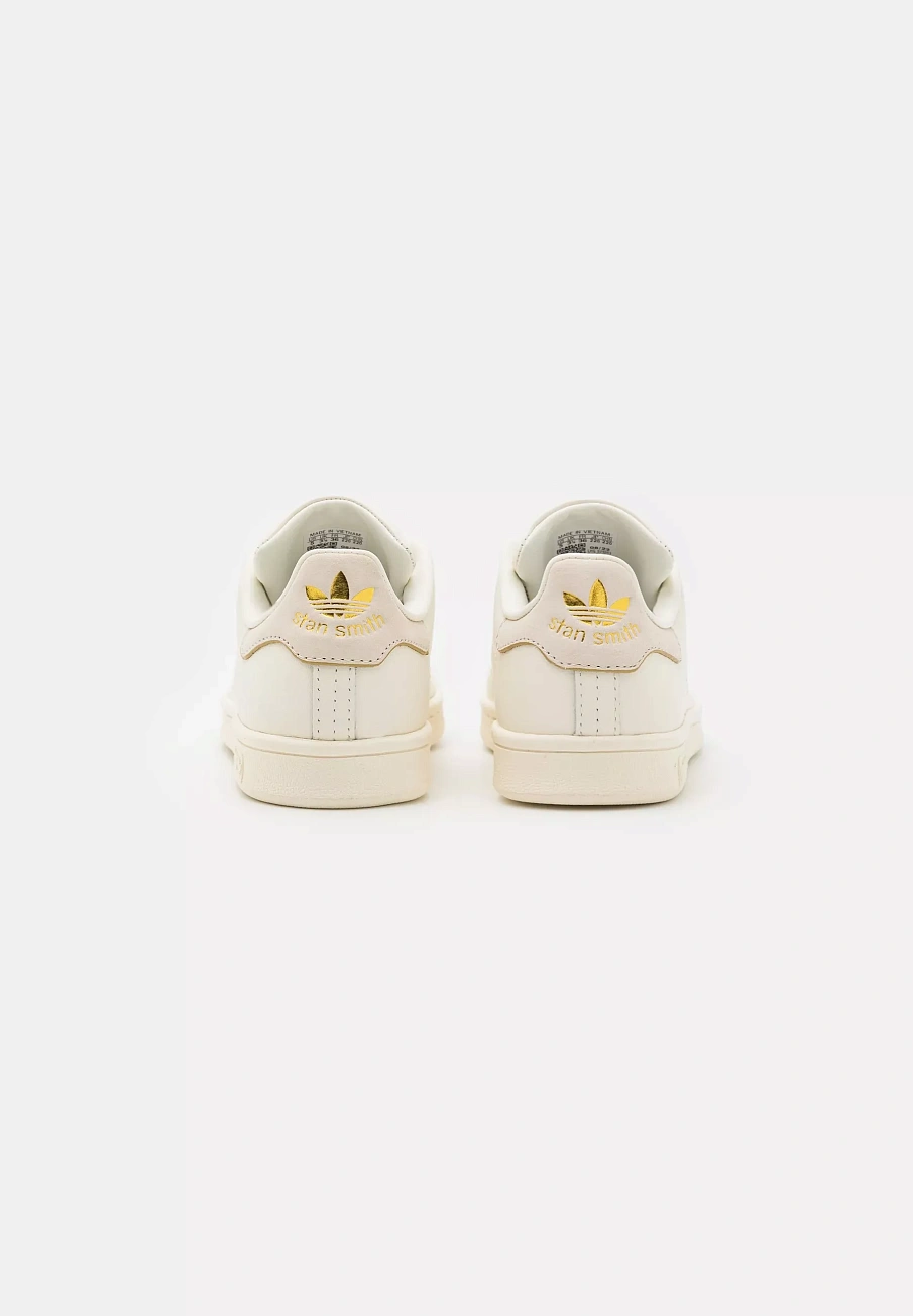Фото № 4 с приближением к товару «‎STAN SMITH »
