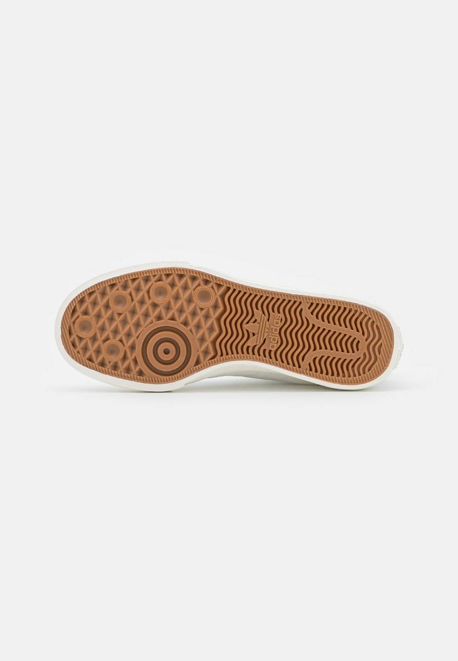 Фото № 5 с приближением к товару «‎Adidas Nizza »
