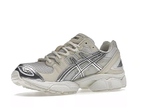 Фото № 5 с приближением к товару «‎ASICS Gel-Nimbus 9 Wind And Sea White Silver»