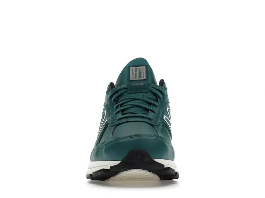 Фото № 2 с приближением к товару «‎New Balance 990v4»