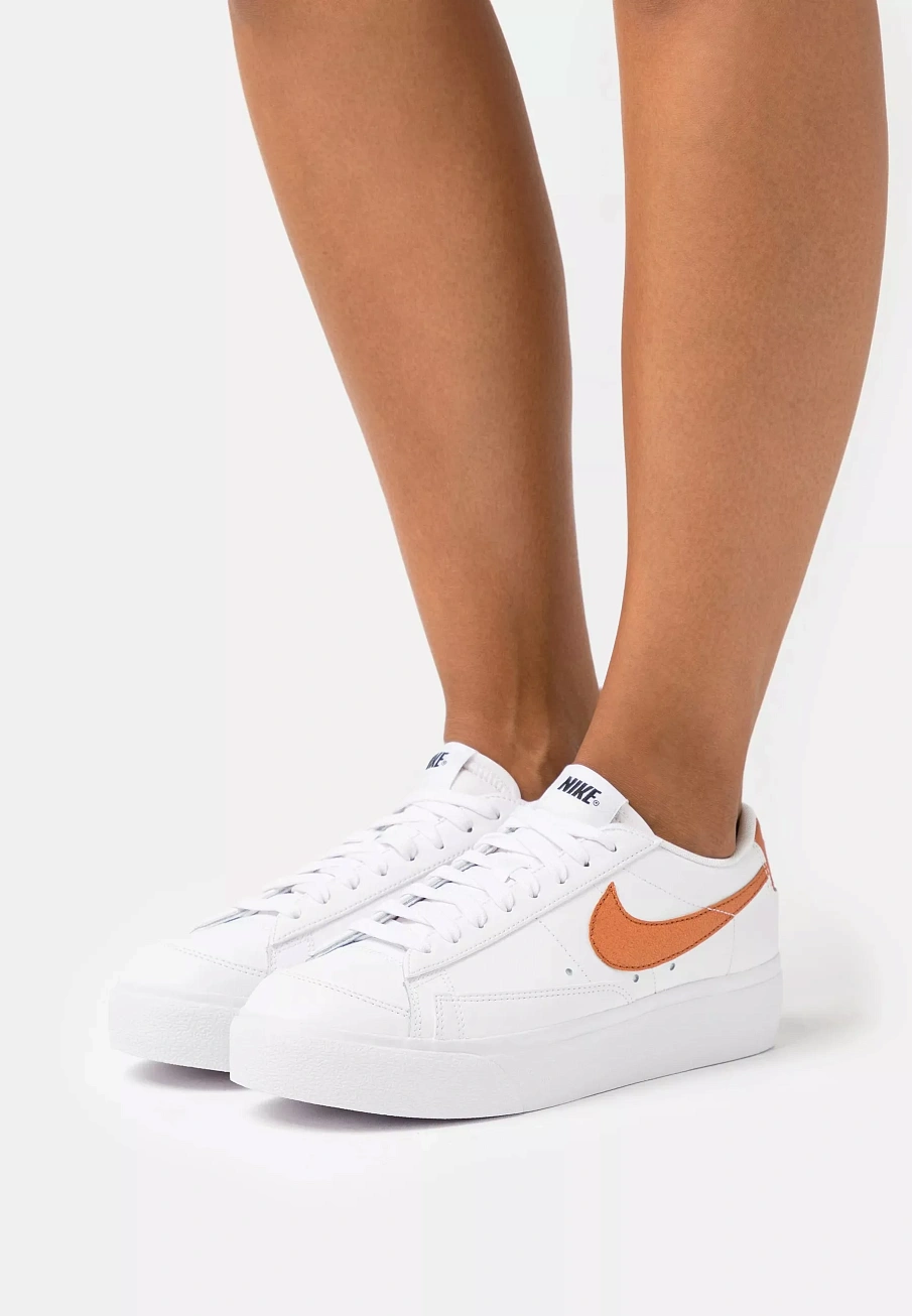 Фото № 1 с приближением к товару «‎W BLAZER LOW PLATFORM ESS»