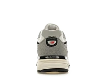 Фото № 4 с приближением к товару «‎New Balance 990v4»