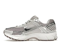 Фото № 3 с приближением к товару «‎Nike Zoom Vomero 5»