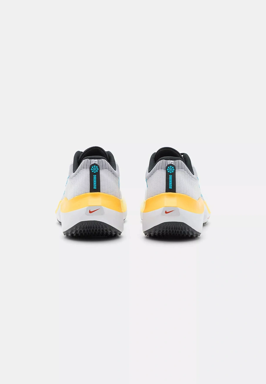 Фото № 3 с приближением к товару «‎ZOOM FLY 5»