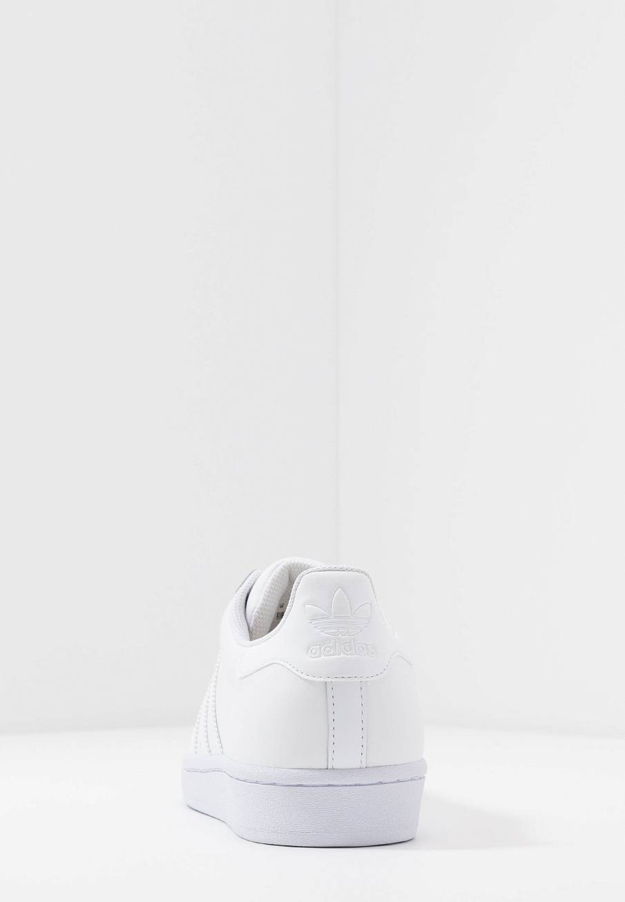 Фото № 4 с приближением к товару «‎Adidas Superstar »