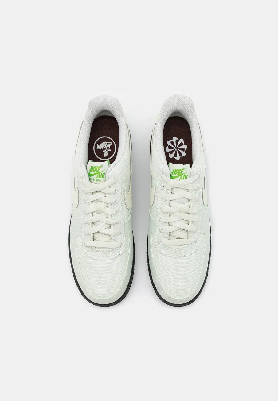 Фото № 4 с приближением к товару «‎AIR FORCE 1 '07»
