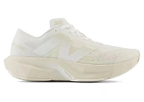 Фото № 1 с приближением к товару «‎New Balance FuelCell Rebel v4»