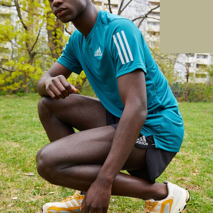 Фото № 2 с приближением к товару «‎Adidas Shadowturf »