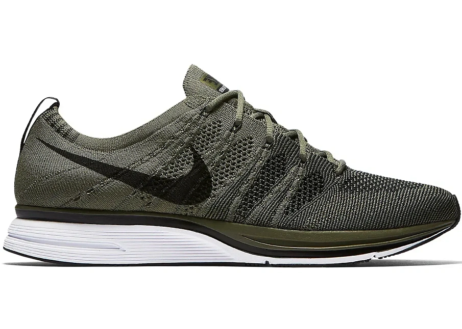 Фото № 1 с приближением к товару «‎Nike Flyknit Trainer Medium Olive»