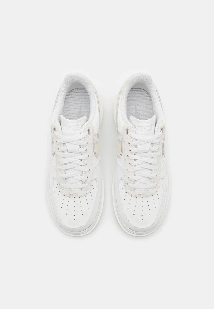 Фото № 4 с приближением к товару «‎AIR FORCE LUXE»