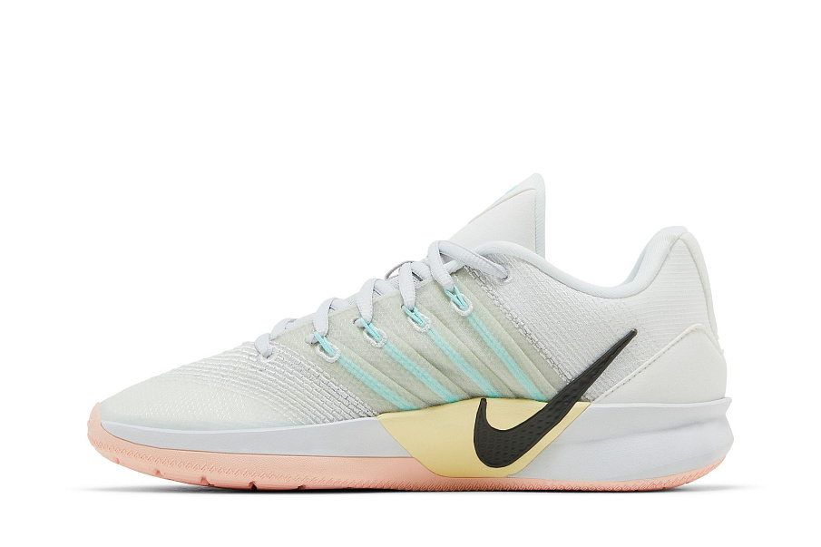 Фото № 4 с приближением к товару «‎Nike Women's Sabrina 3 Silencer»