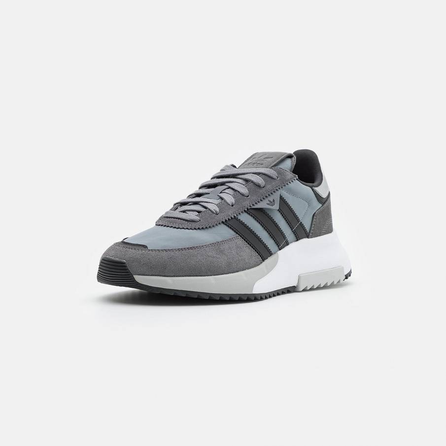 Фото № 1 с приближением к товару «‎Adidas Retropy F2 »