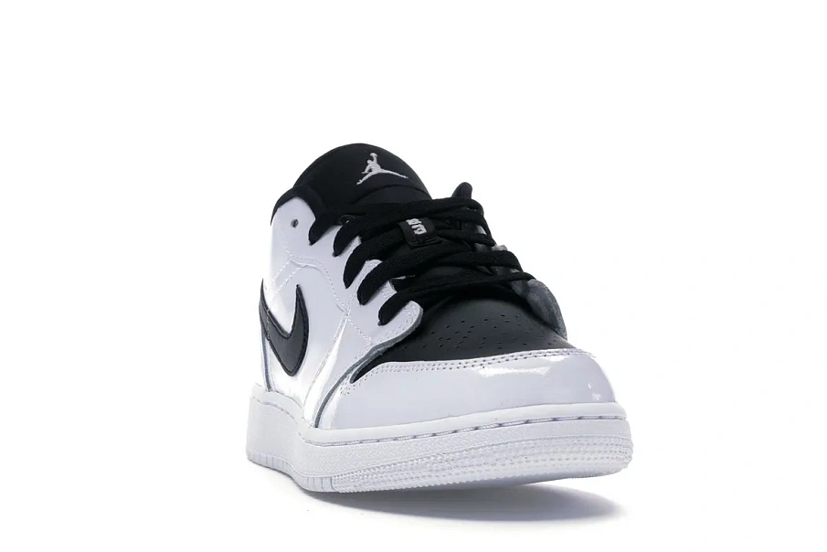 Фото № 4 с приближением к товару «‎Jordan 1 Low White Black »