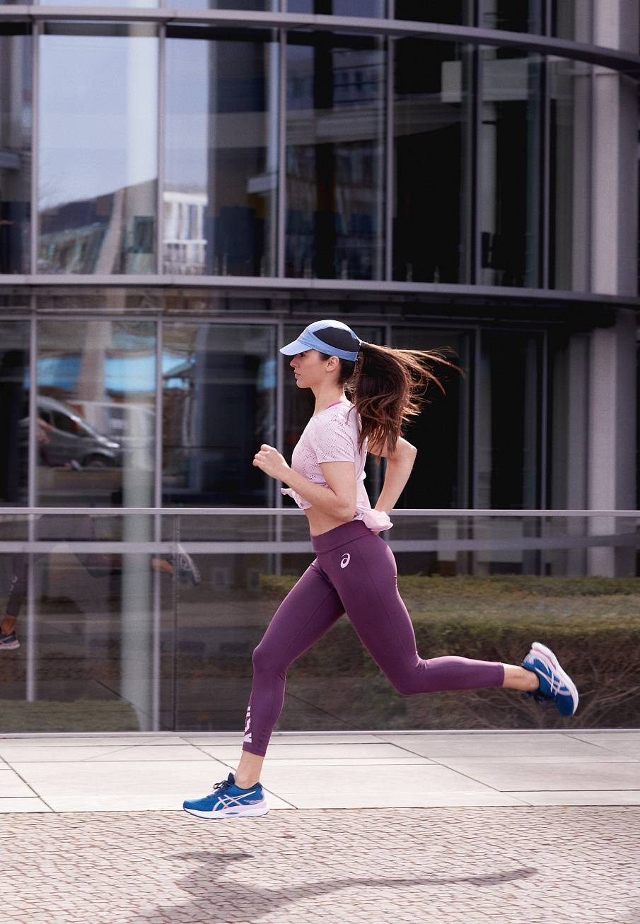 Фото № 1 с приближением к товару «‎Asics Gel Nimbus 24»