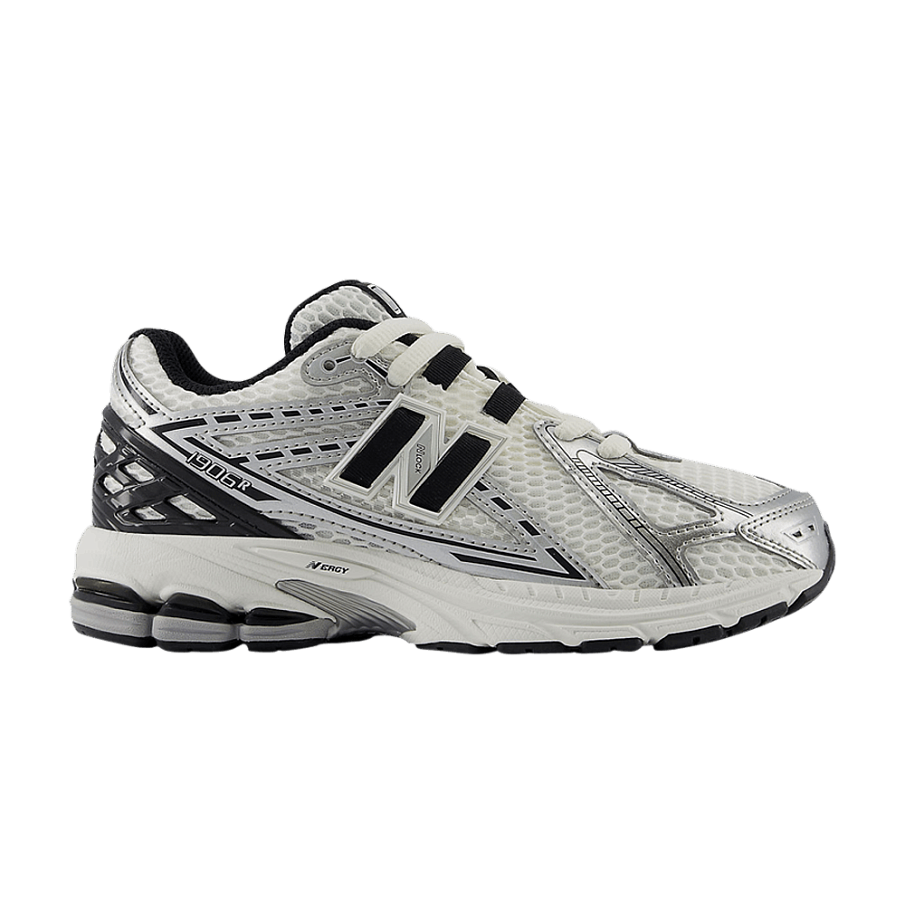 Фото № 1 с приближением к товару «‎New Balance 1906R Big Kid Wide Silver Metallic Black»