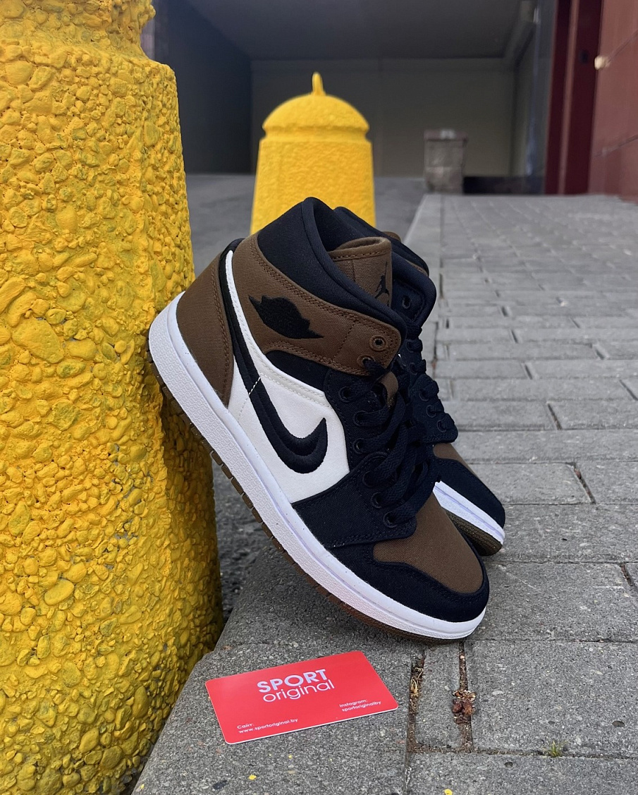 Фото № 1 с приближением к товару «‎Air Jordan 1 Mid SE»