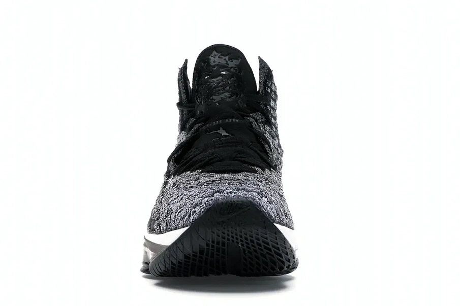 Фото № 2 с приближением к товару «‎Nike LeBron 17 Black White»