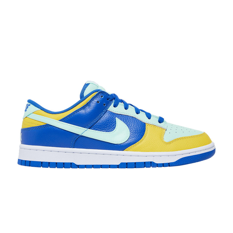Фото № 1 с приближением к товару «‎Nike Dunk Low By You»