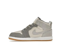 Фото № 3 с приближением к товару «‎Jordan 1 Mid SE»