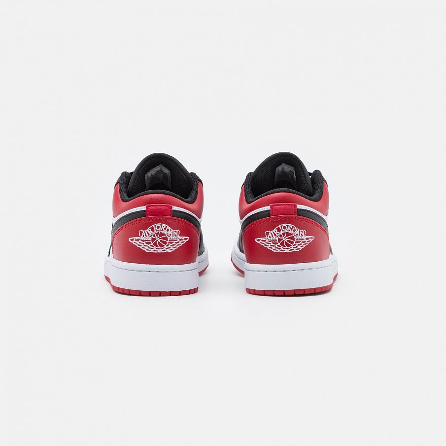 Фото № 3 с приближением к товару «‎Air Jordan 1 »