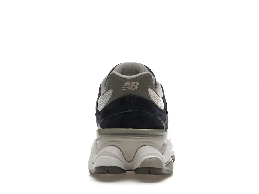 Фото № 4 с приближением к товару «‎New Balance 9060»