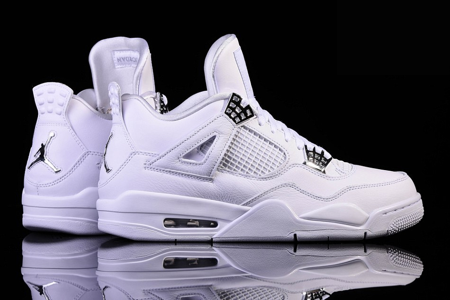 Фото № 1 с приближением к товару «‎Air Jordan 4 Retro Pure Money (2017) Vintage Basketball Shoes White Metallic Silver Pure Platinum»