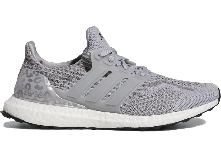 Фото № 1 с приближением к товару «‎adidas Ultra Boost 5.0 DNA Halo Silver Metallic »