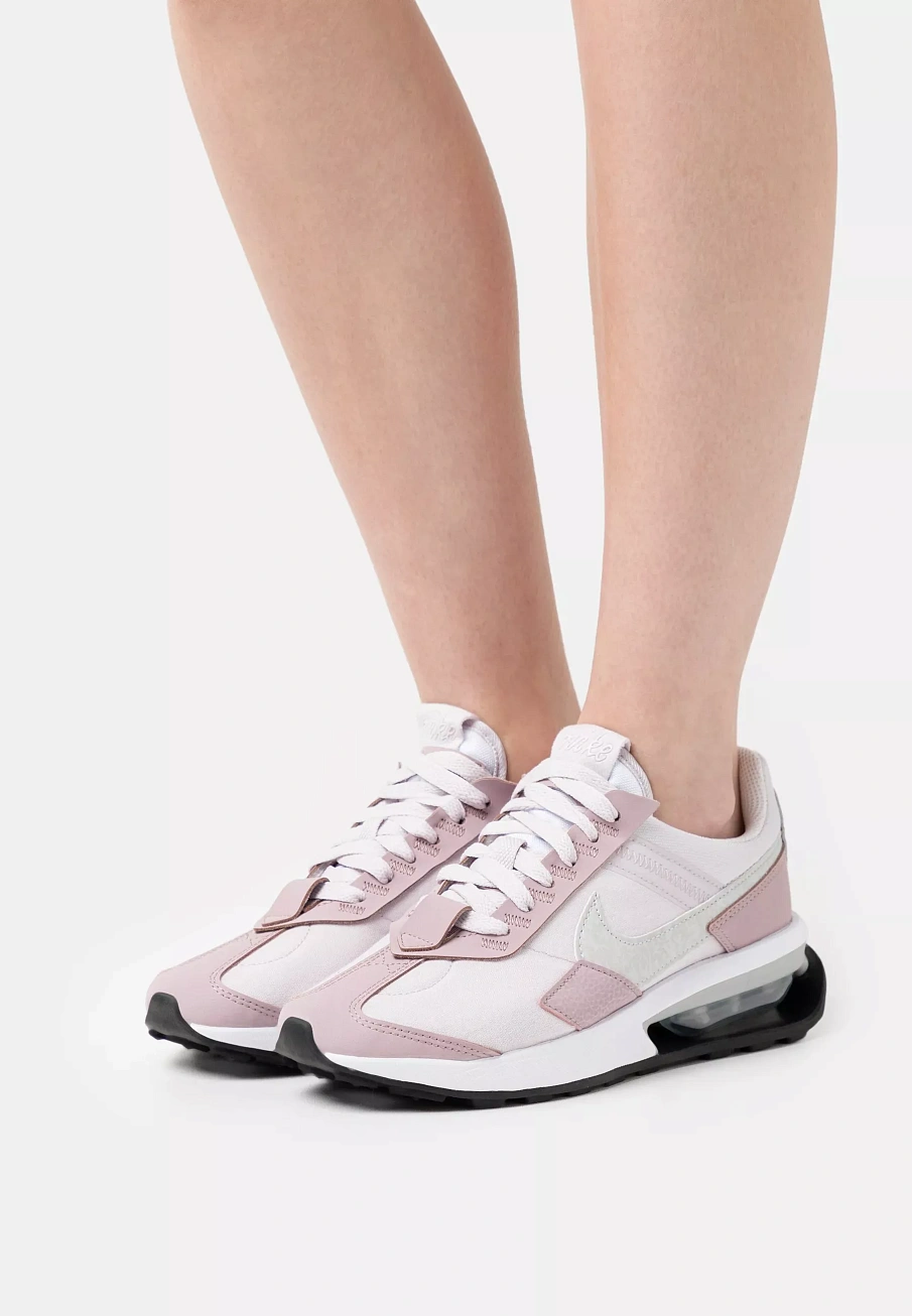 Фото № 1 с приближением к товару «‎AIR MAX PRE-DAY»