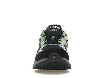 New Balance 990v3 - 2