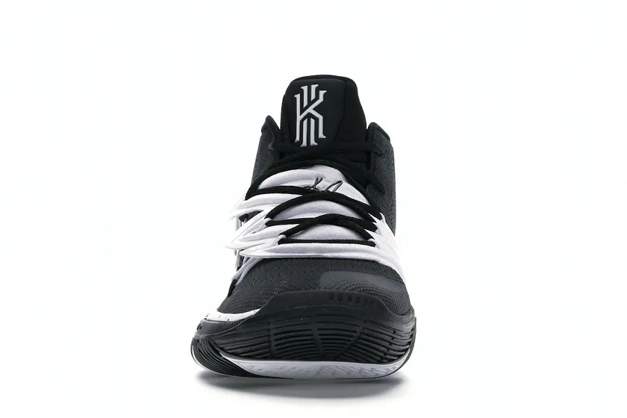 Фото № 2 с приближением к товару «‎Nike Kyrie 5 Team Black White»